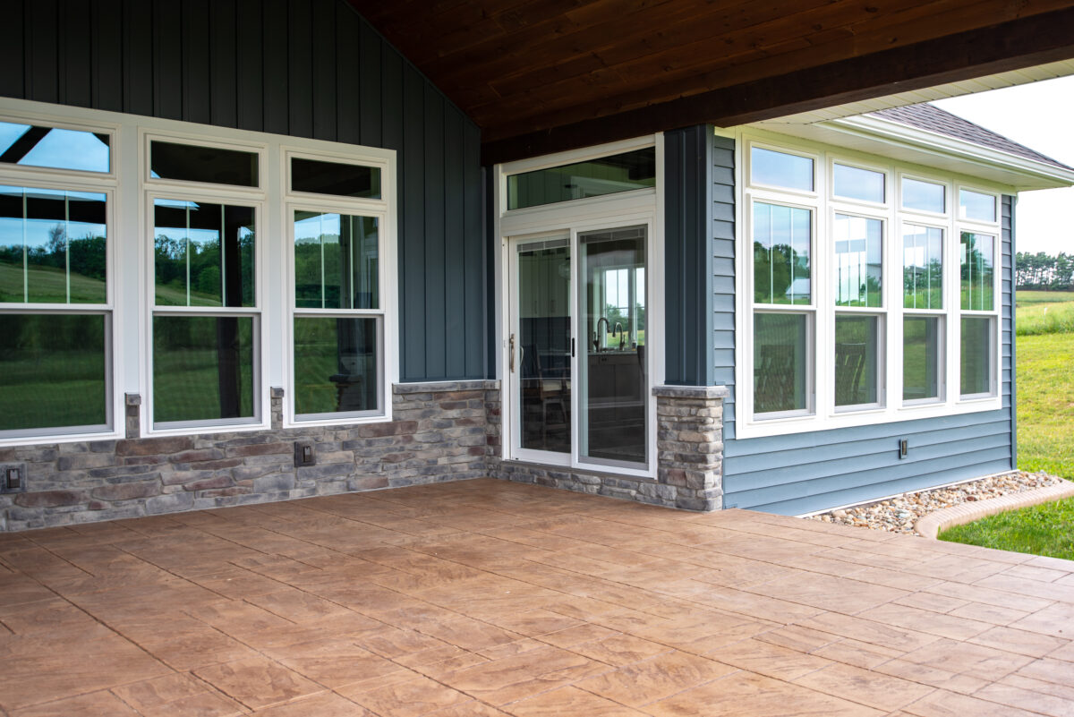 Window Installation Service New Berlin | Tri-County Contracting - Exterior Window Installation Companies For Mt Elm Homes